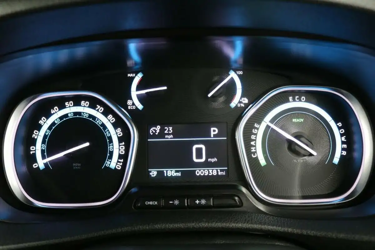 2021-peugeot-expert-e-professional-standard-75kwh-panel-big-38