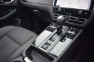 2022-porsche-macan-20-small-29