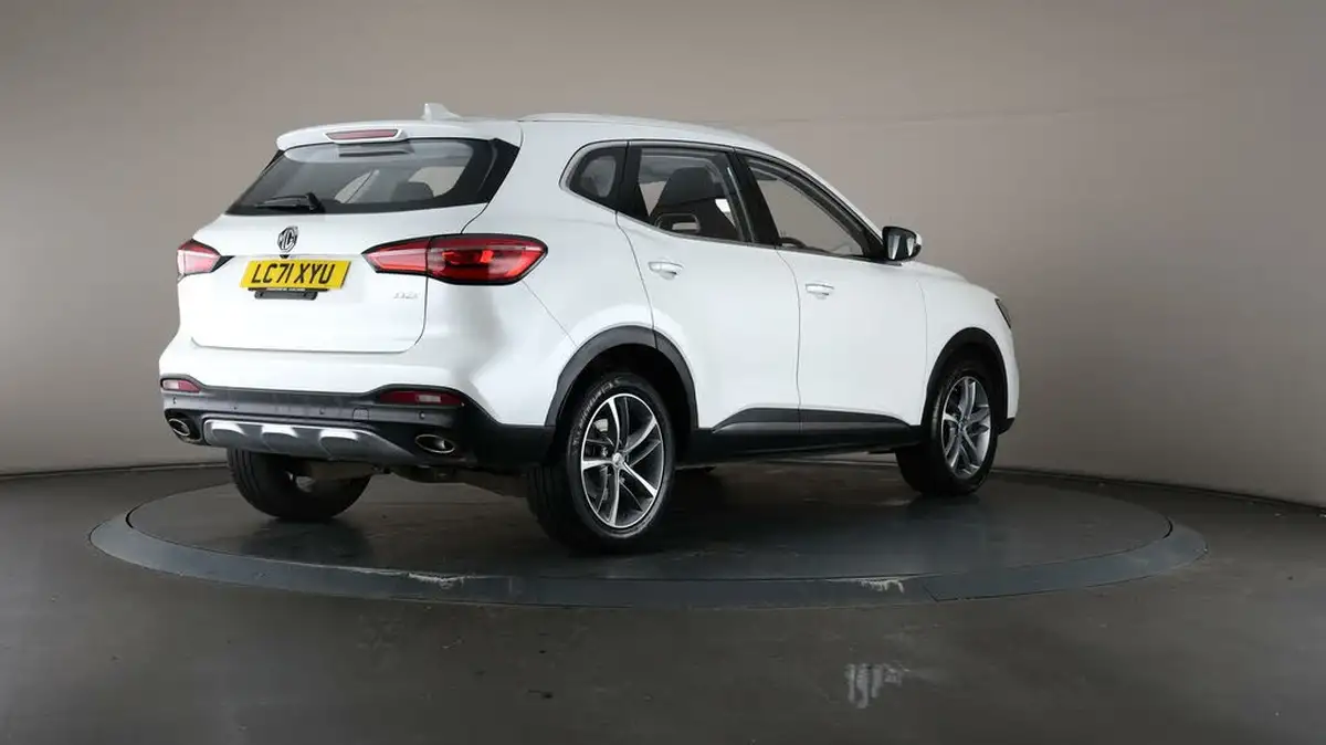2021-mg-hs-15t-gdi-exclusive-162ps-big-58
