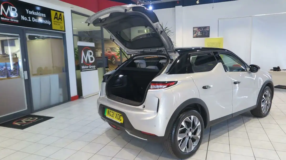 2021-ds-ds-3-crossback-e-tense-ultra-prestige-big-8