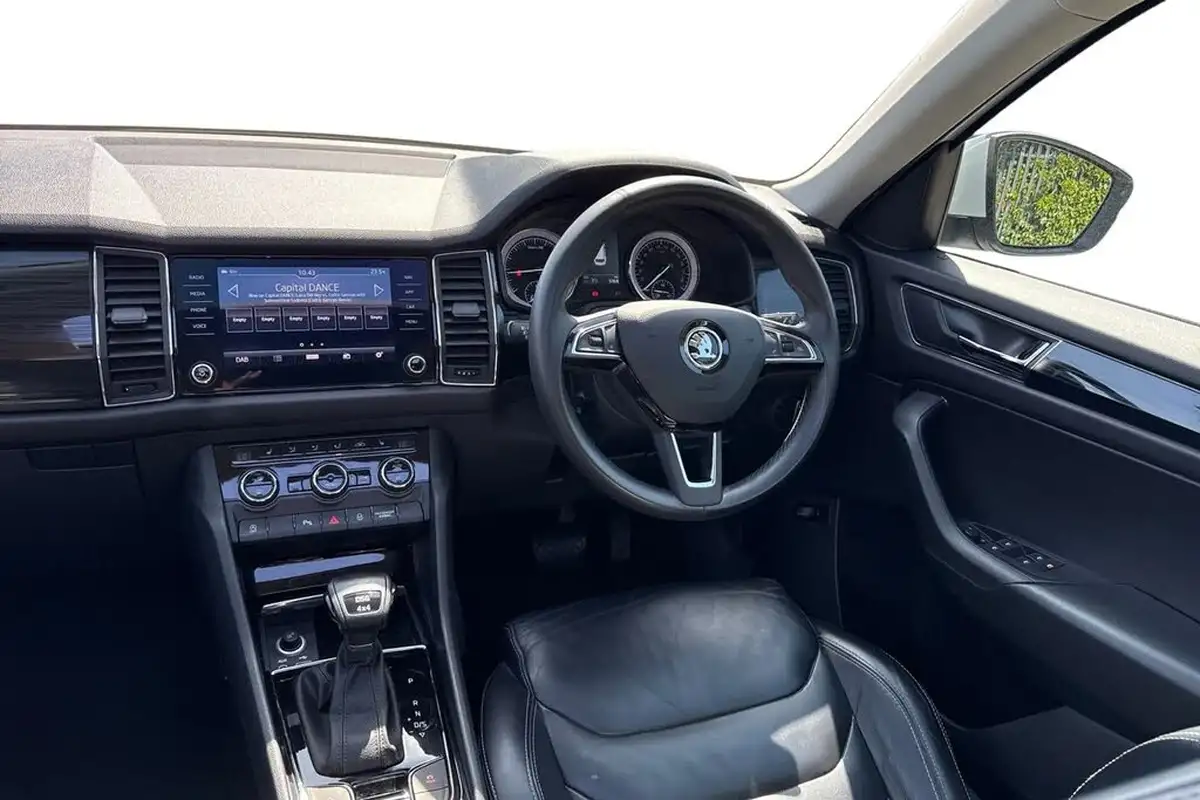 2017-skoda-kodiaq-20tdi-edition-150ps-4x4-5-seatsss-dsg-big-16