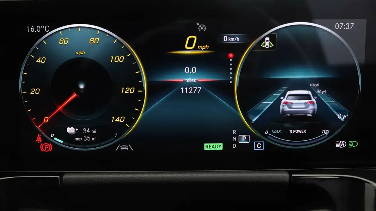 2022-mercedes-benz-eqa-e-eqa-250-amg-line-big-9