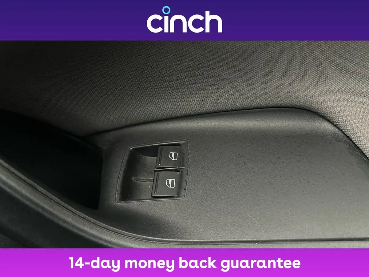 2015-seat-ibiza-14-toca-hatchback-5d-big-22