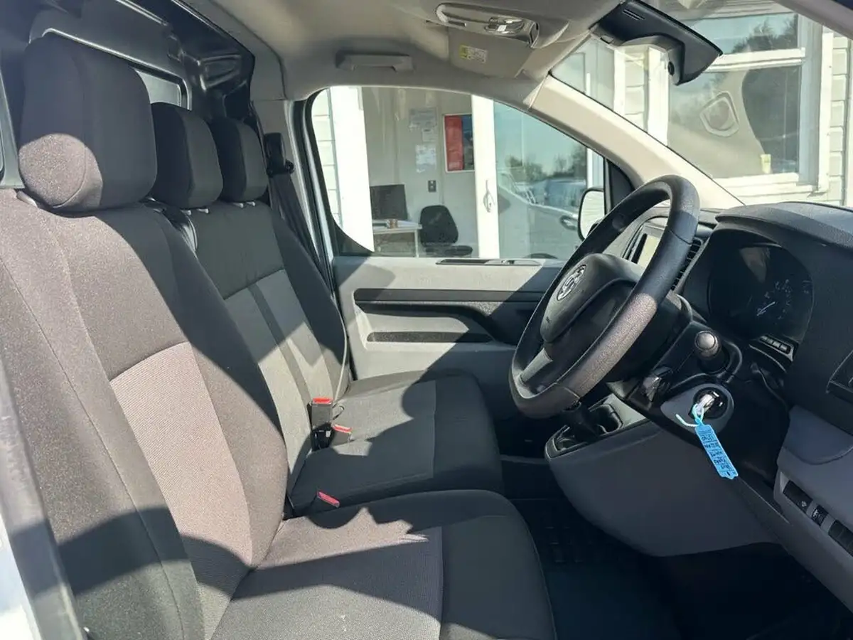 2022-vauxhall-vivaro-15td-2900-l1h1-dynamic-big-27