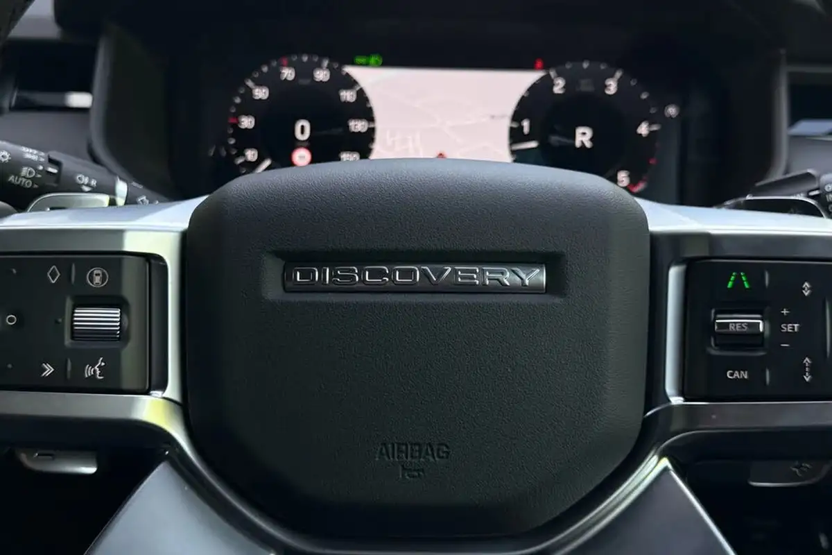 2025-land-rover-discovery-30-d350-commercial-se-big-45