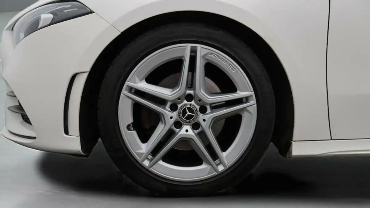 2021-mercedes-benz-a-class-20d-a180d-amg-line-hatchback-5d-8g-dct-big-18