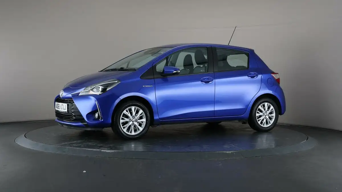 2020-toyota-yaris-15-vvt-i-icon-tech-98bhp-hybrid-1497cc-e-cvt-big-33