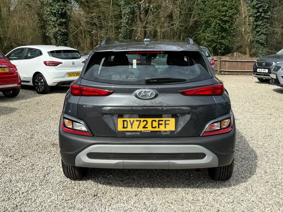 2022-hyundai-kona-16-gdi-se-connect-big-5