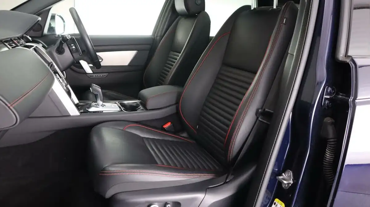 2021-land-rover-discovery-sport-15-p300e-r-dynamic-se-big-12