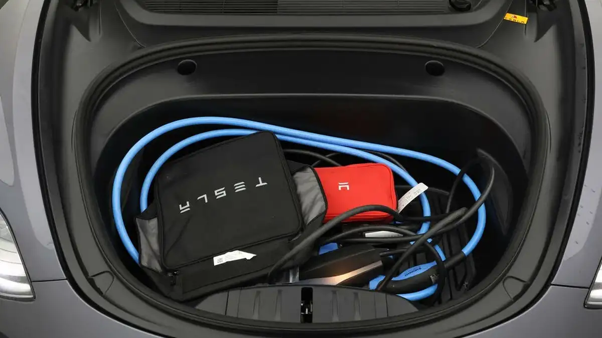 2021-tesla-model-3-e-long-range-awd-big-18