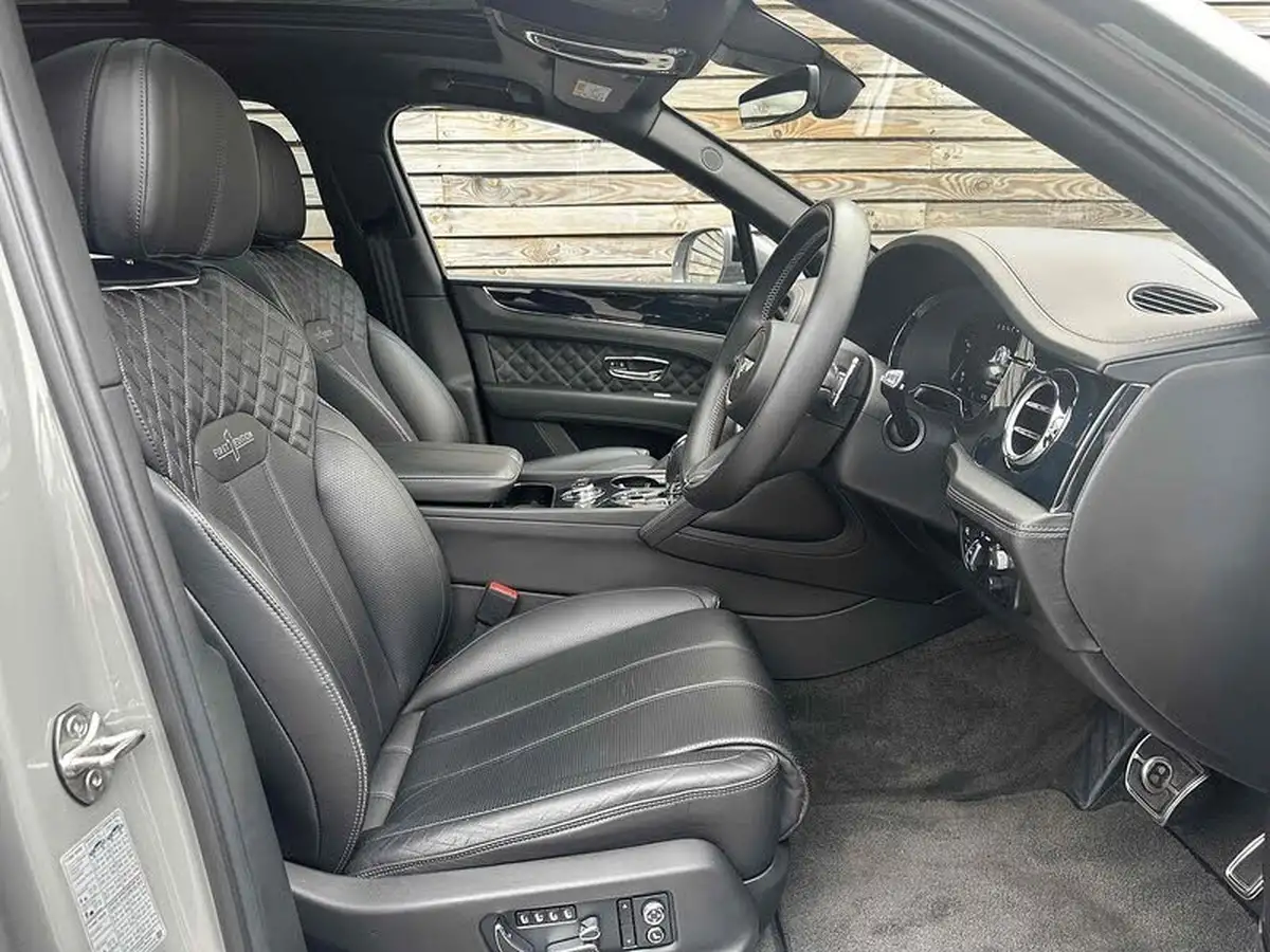 2020-bentley-bentayga-40-v8-550ps-big-13