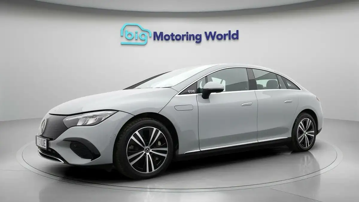 2023-mercedes-benz-eqe-e-eqe-300-sport-edition-big-3