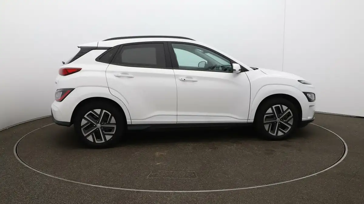 2022-hyundai-kona-e-premium-204ps-64kwh-7kw-obc-big-42