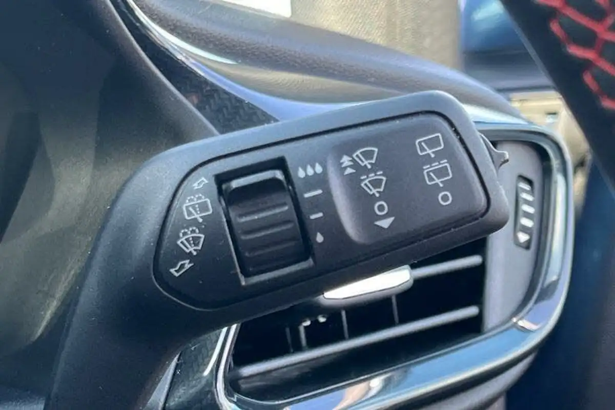 2022-ford-fiesta-10t-st-line-100ps-5d-big-14