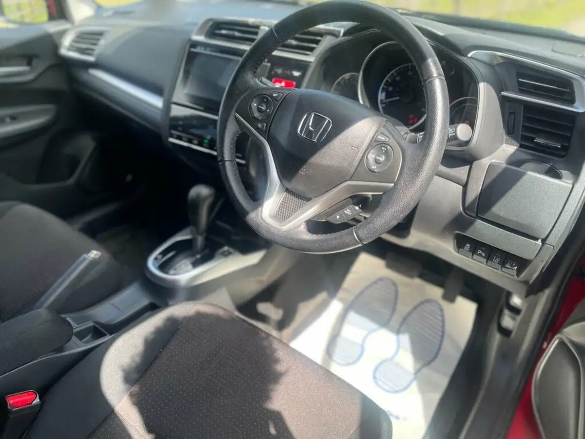 2016-honda-jazz-13-i-vtec-ex-cvt-big-25