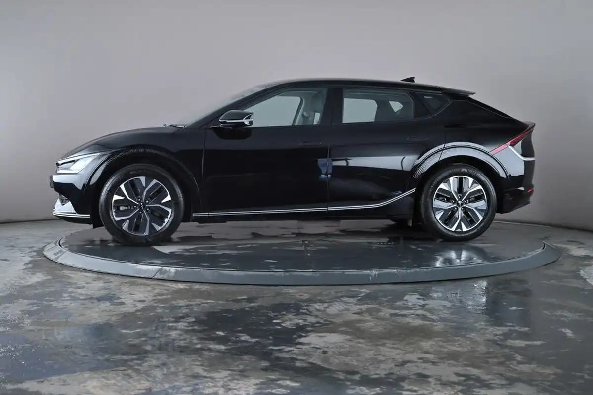 2023-kia-ev6-e-air-big-13