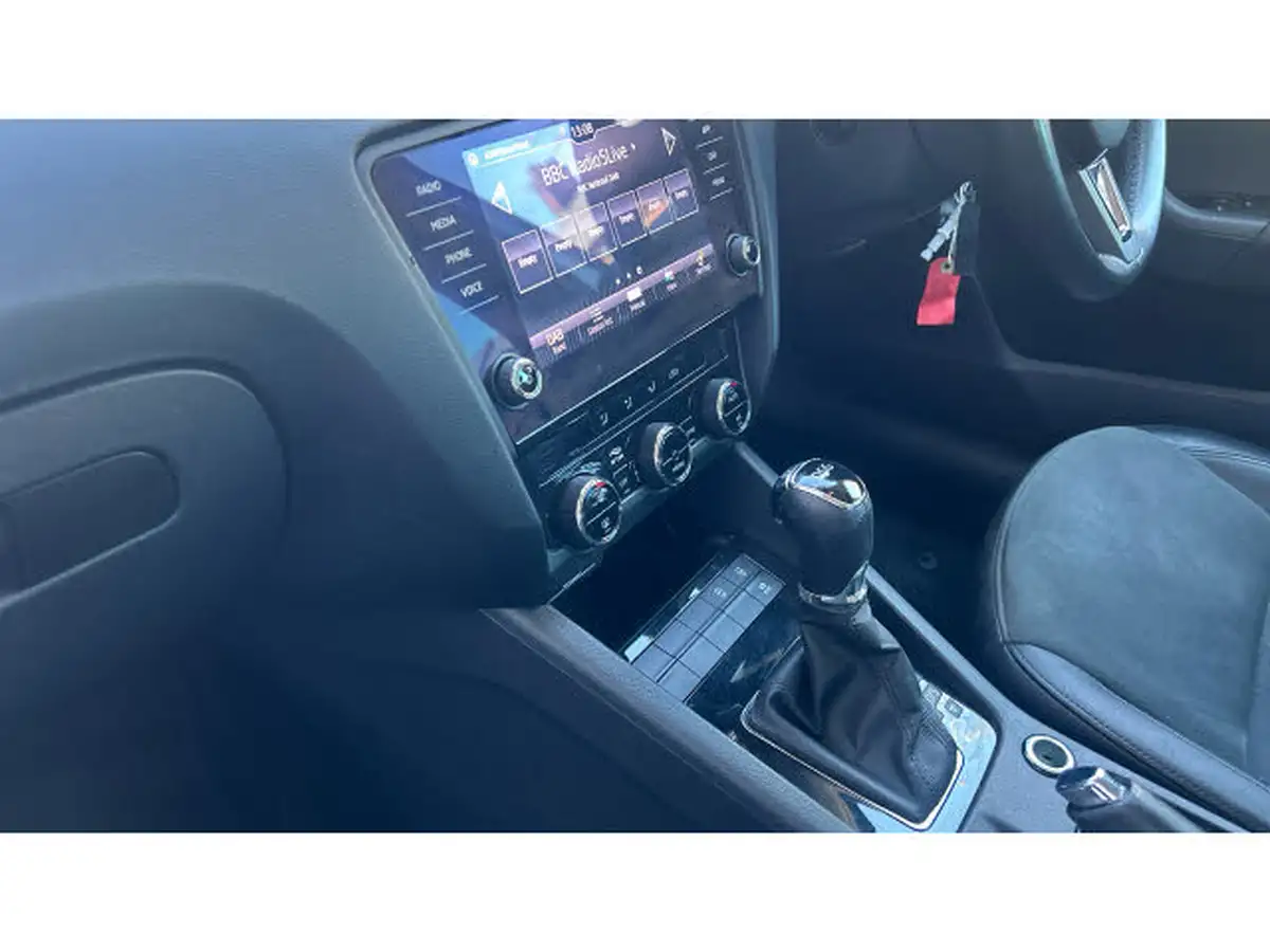 2019-skoda-octavia-15-tsi-se-l-estate-dsg-big-12