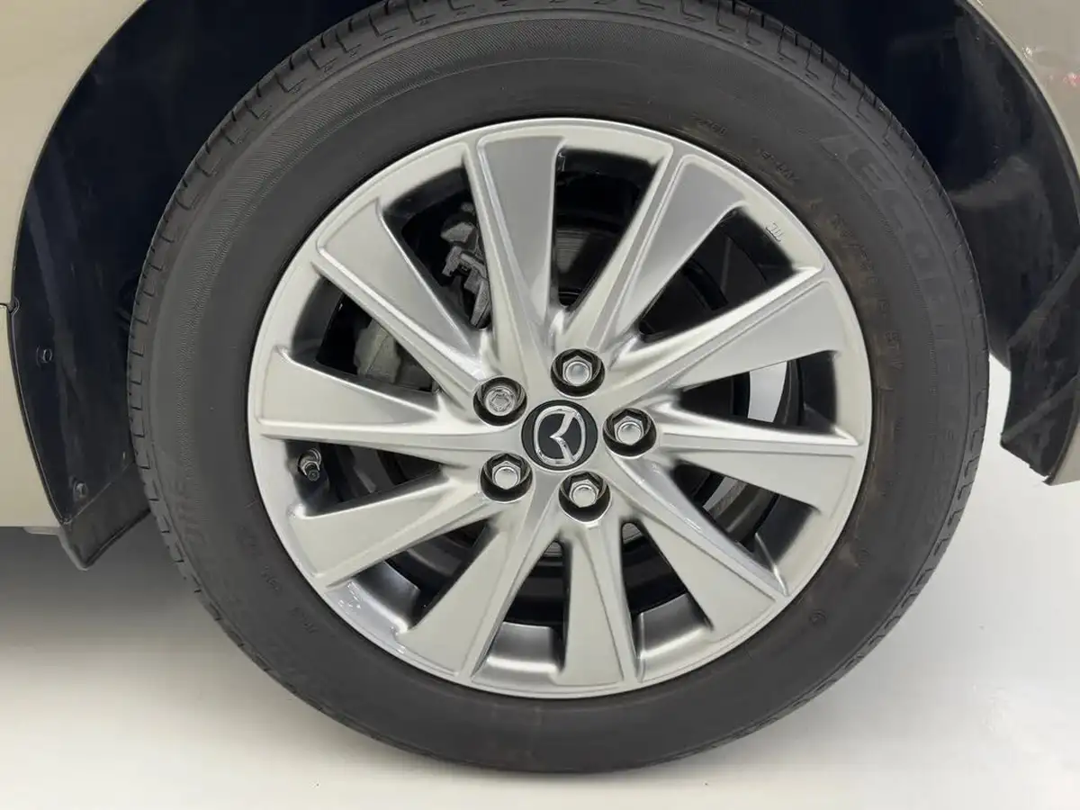 2023-mazda-mazda2-15-select-big-6