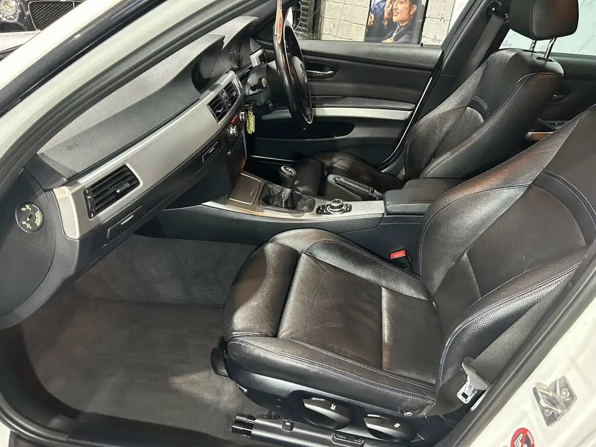 2011-bmw-3-series-20td-320d-sport-plus-touring-estate-5d-big-19