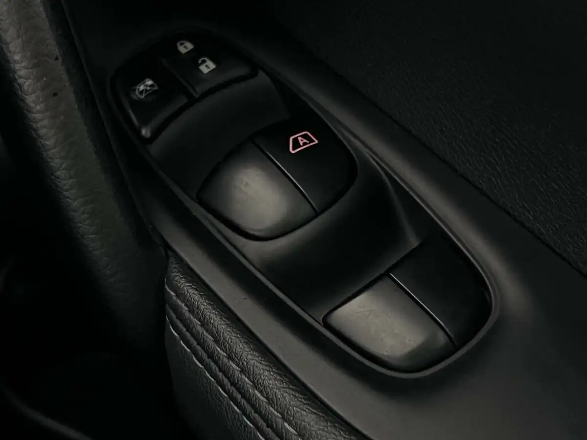 2015-nissan-qashqai-16dci-tekna-xtronic-cvt-big-26
