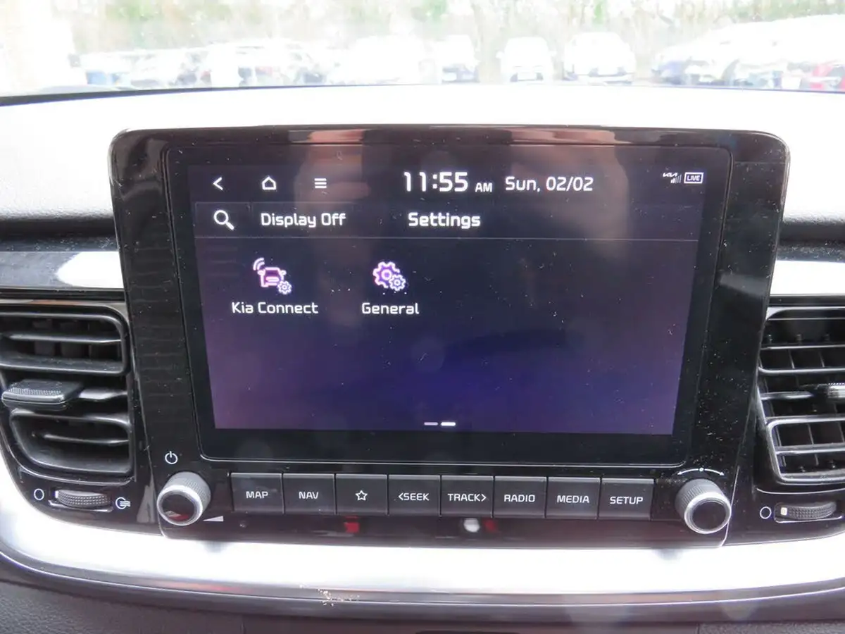 2022-kia-stonic-10-t-gdi-connect-big-14
