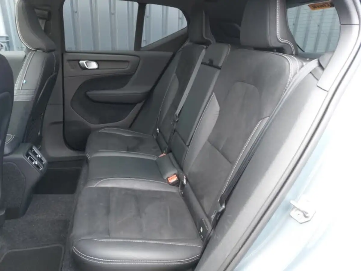 2019-volvo-xc40-20-t4-r-design-pro-big-5
