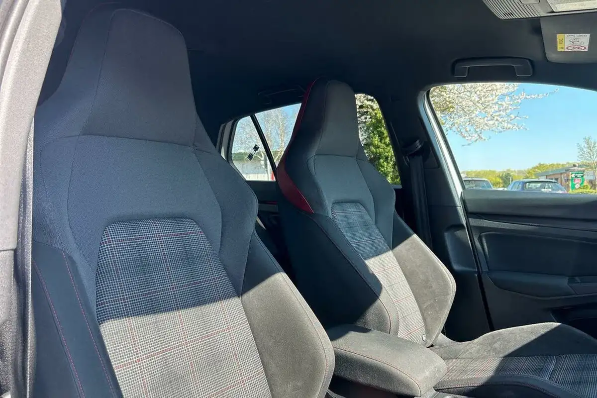 2021-volkswagen-golf-20-tsi-gti-dsg-big-52
