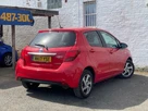 2017-toyota-yaris-15-vvt-i-icon-hybrid-small-11