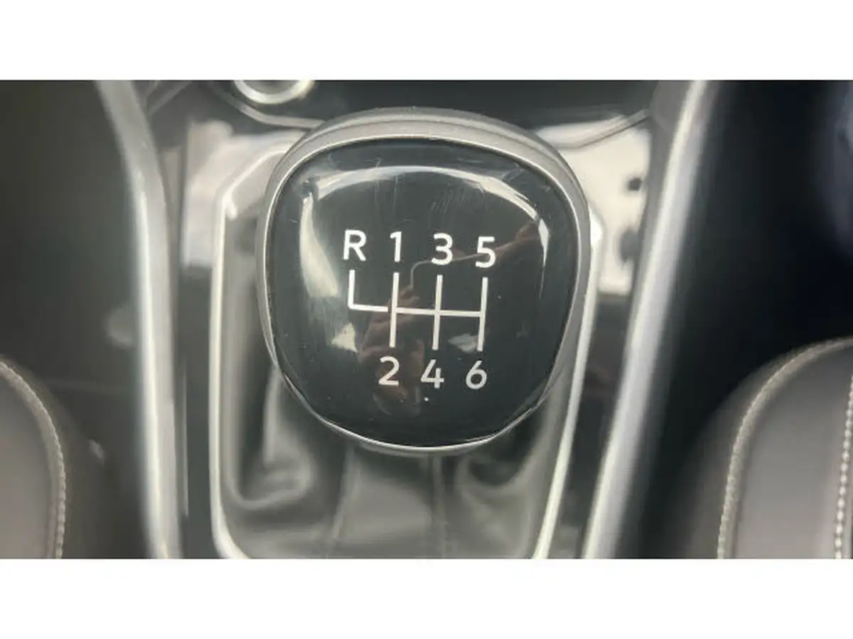 2024-volkswagen-t-roc-15-tsi-style-hatchback-5d-big-27