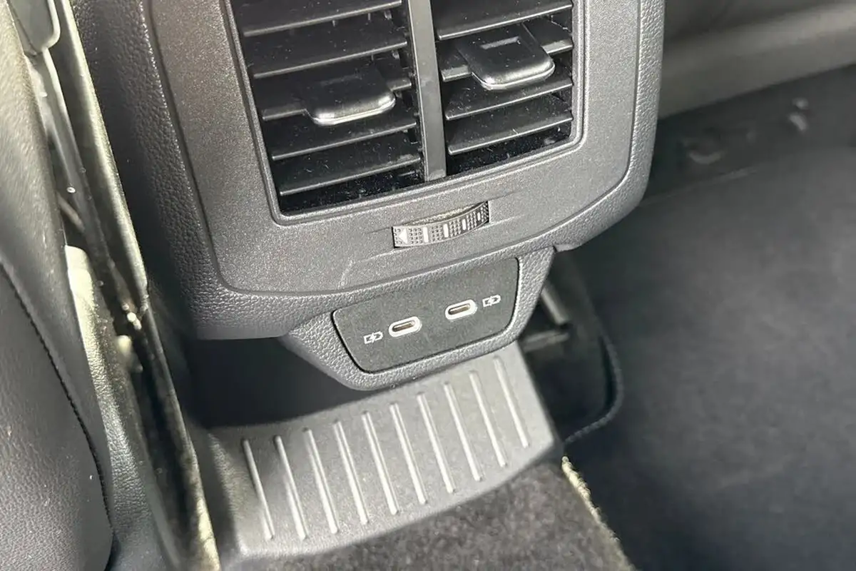 2021-volkswagen-t-roc-15-tsi-r-line-hatchback-5d-dsg-big-39