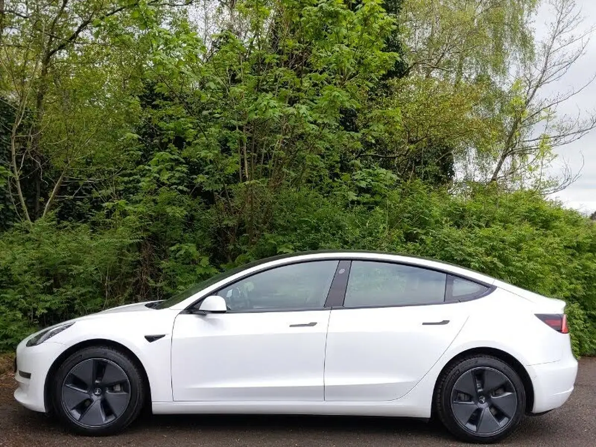 2021-tesla-model-3-e-long-range-4x4-big-3