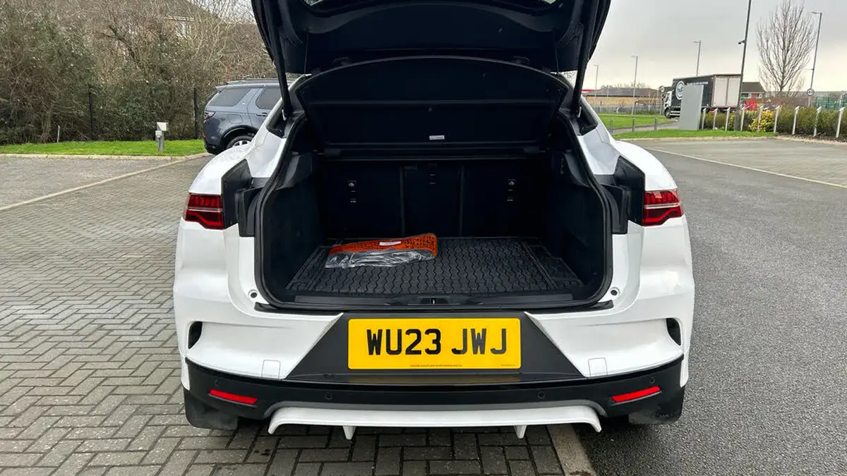 2023-jaguar-i-pace-ev400-r-dynamic-hse-black-big-9
