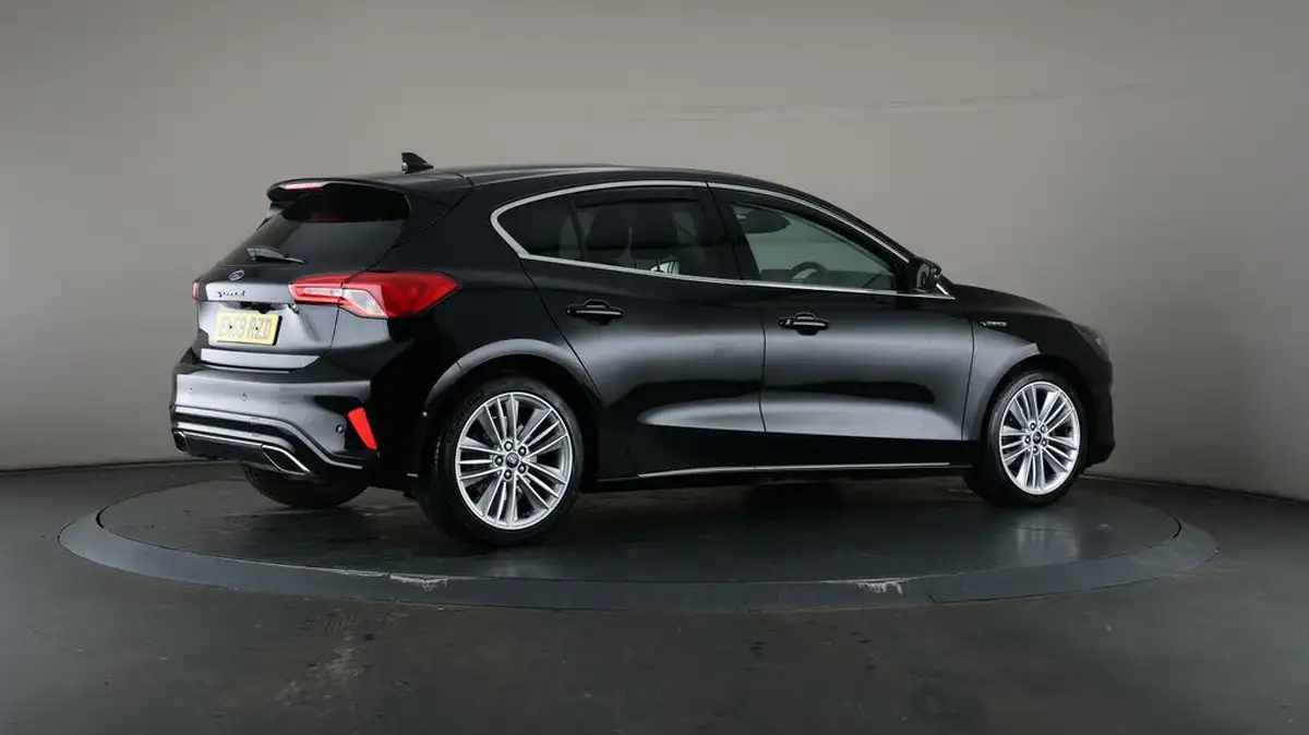 2020-ford-focus-15-vignale-hatchback-big-55