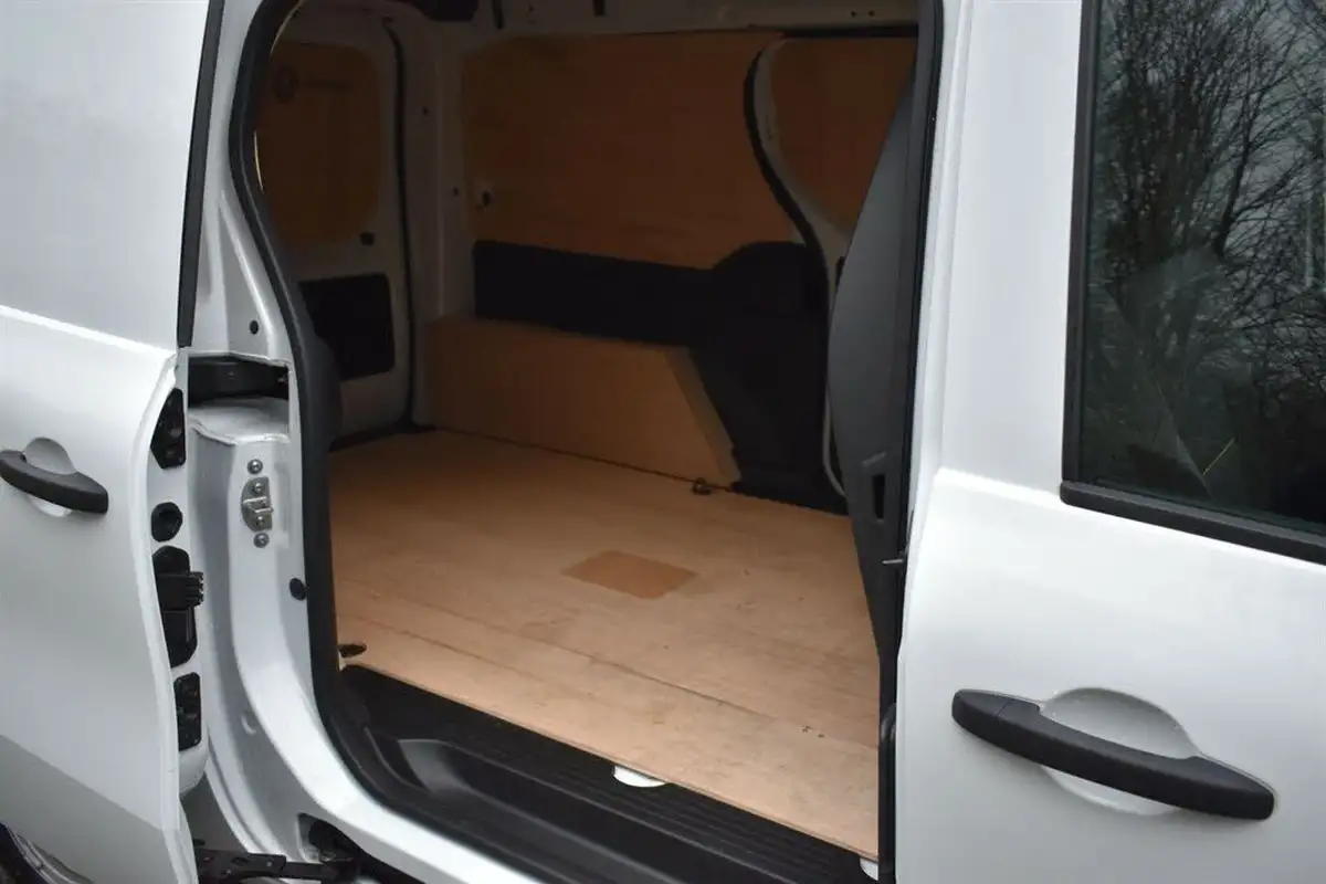 2024-renault-kangoo-e-ll21-e-tech-advance-rc-panel-big-32