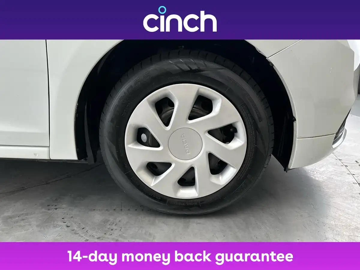 2020-dacia-sandero-10-sce-essential-big-19