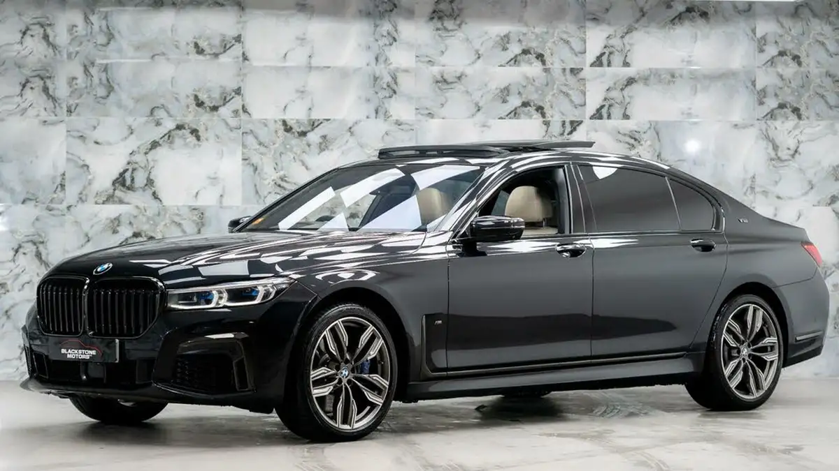2020-bmw-7-series-66-m760li-big-2