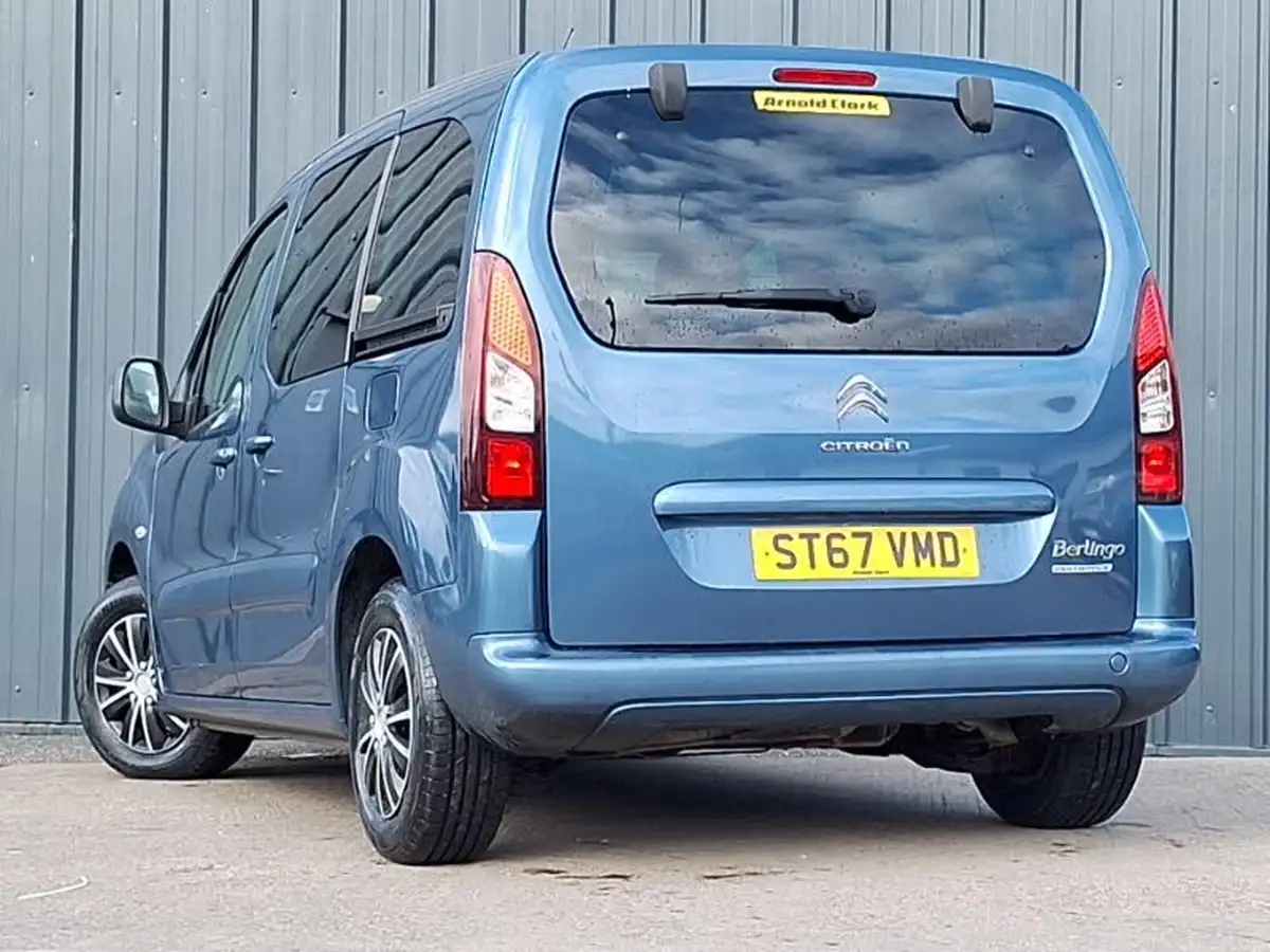 2022-honda-jazz-15-i-mmd-ex-109ps-big-1