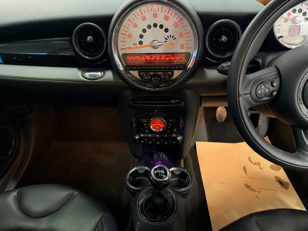 2013-mini-cooper-16td-cooper-d-bayswater-big-25
