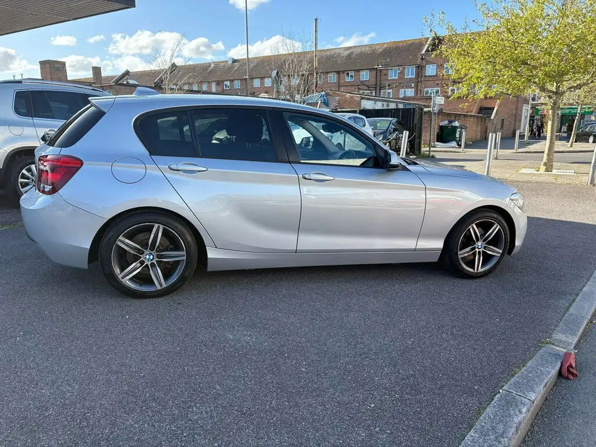 2011-bmw-1-series-20td-120d-sport-hatchback-5d-big-6