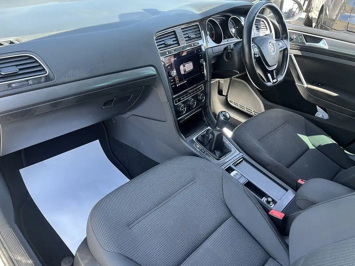 2019-volkswagen-golf-16tdi-match-edition-estate-big-9
