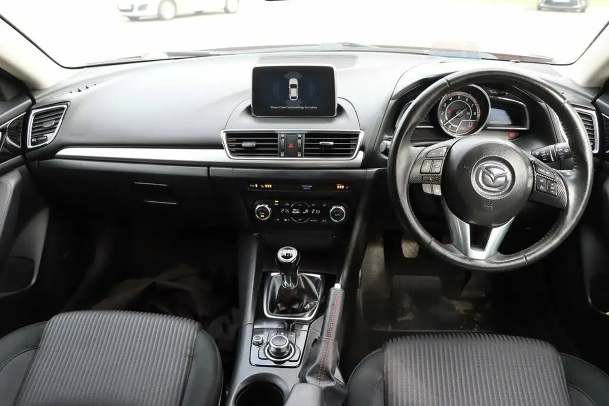 2015-mazda-mazda3-20-sport-nav-120ps-hatchback-5d-big-14