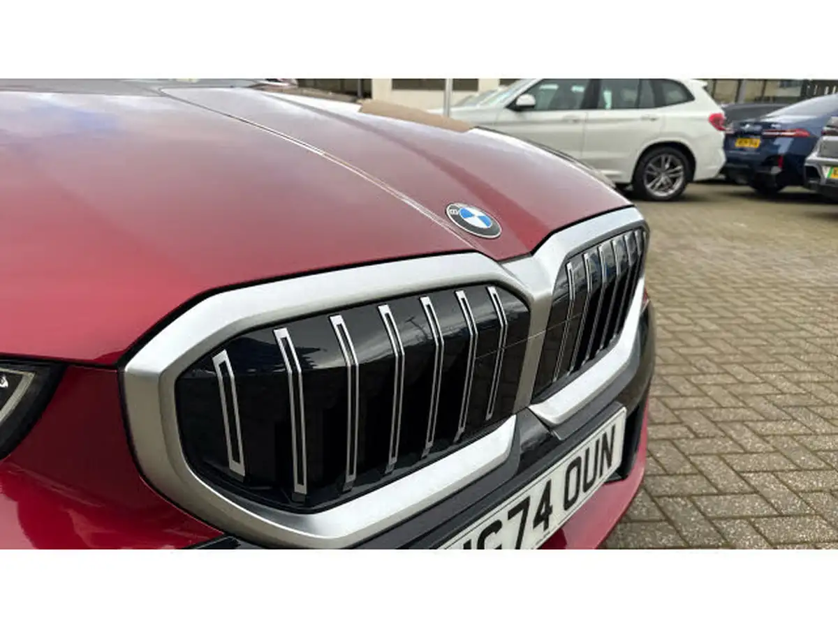 2025-bmw-5-series-20-520i-m-sport-mht-saloon-4d-big-33