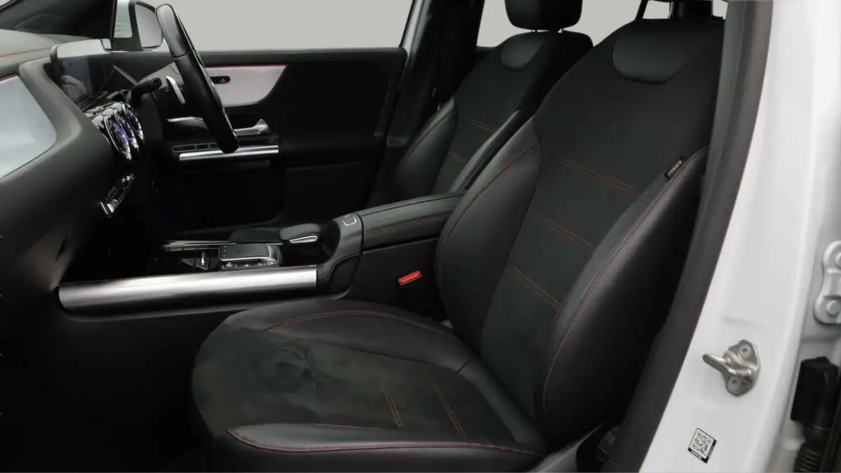 2021-mercedes-benz-eqa-e-eqa-250-amg-line-big-13
