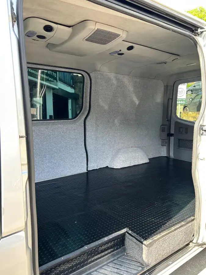 2011-mercedes-benz-sprinter-21td-310cdi-swb-high-roof-van-big-12