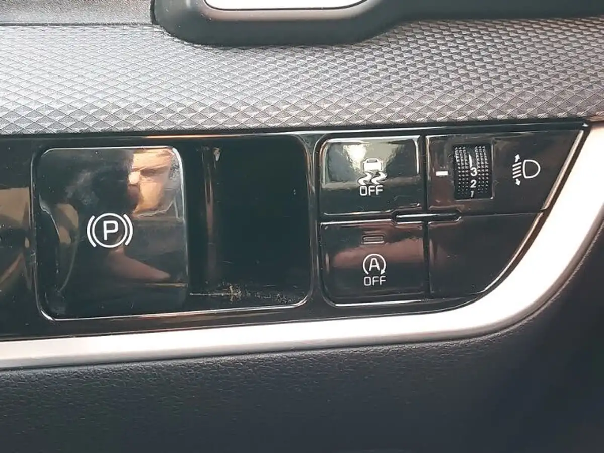 2023-kia-sportage-16-t-gdi-2-148bhp-big-18