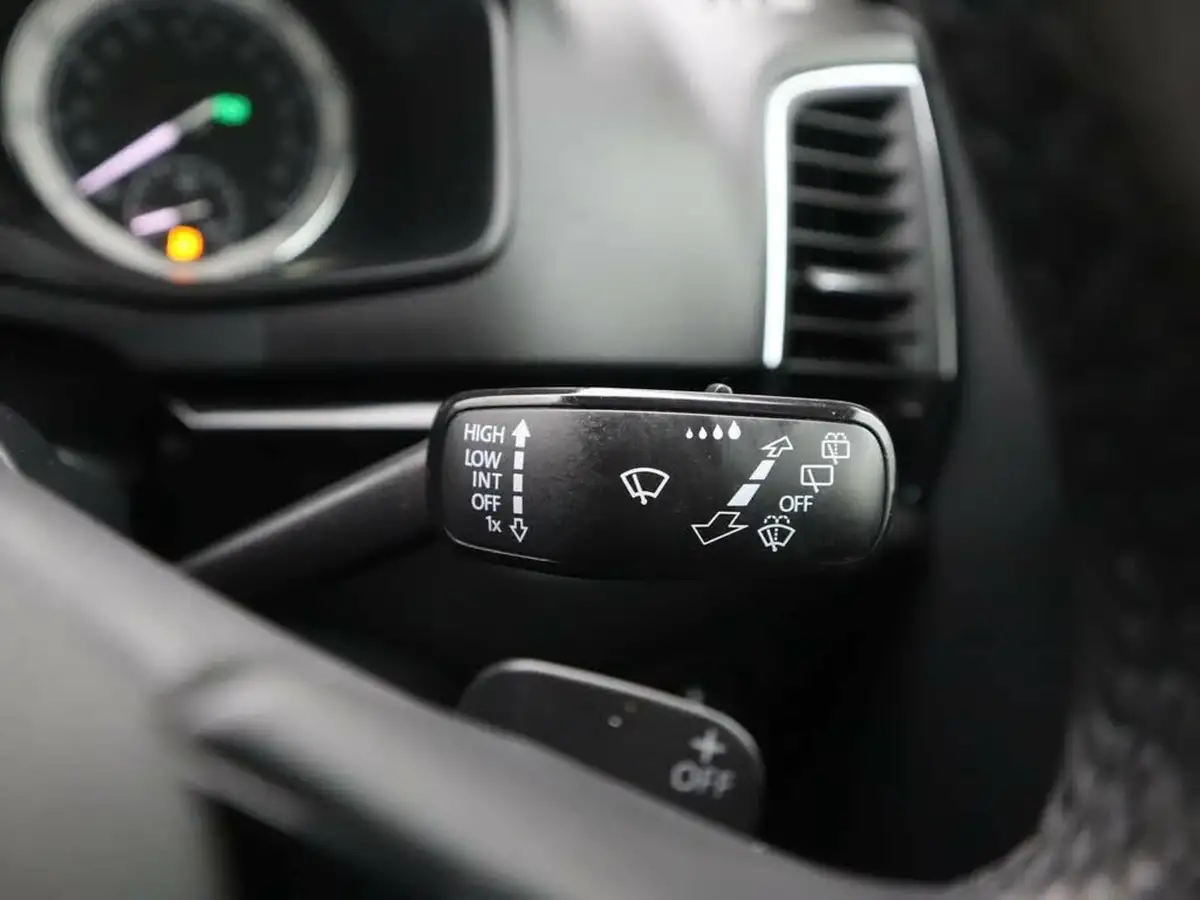 2018-skoda-karoq-15-tsi-se-l-ss-dsg-big-23