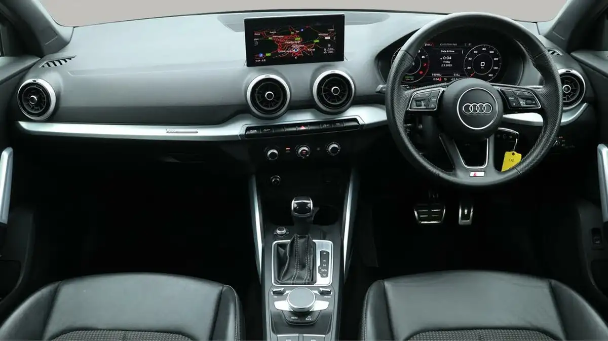 2022-audi-q2-15-35-tfsi-s-line-tronic-big-13