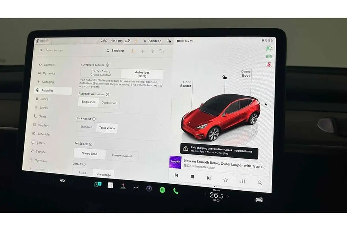 2022-tesla-model-y-e-long-range-big-41
