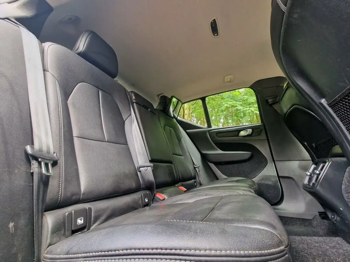 2020-volvo-xc40-20-t4-inscription-pro-awd-big-17