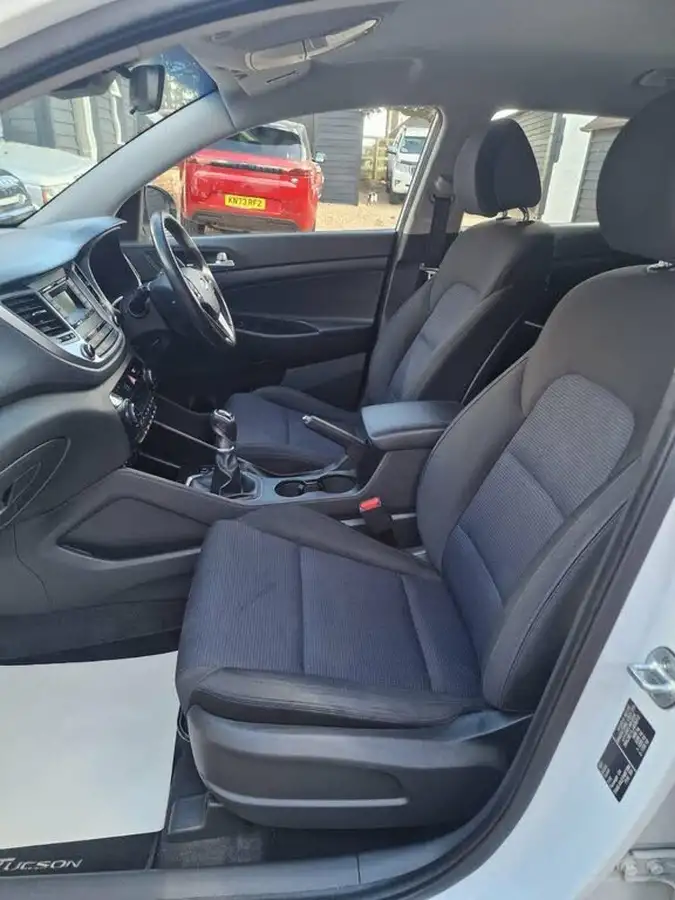 2018-hyundai-tucson-16-gdi-blue-drive-se-big-14